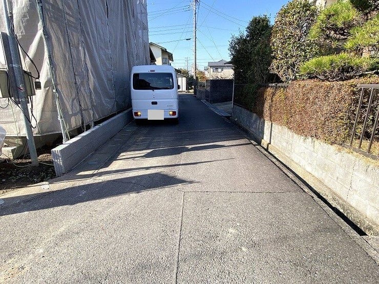 北側前面道路
