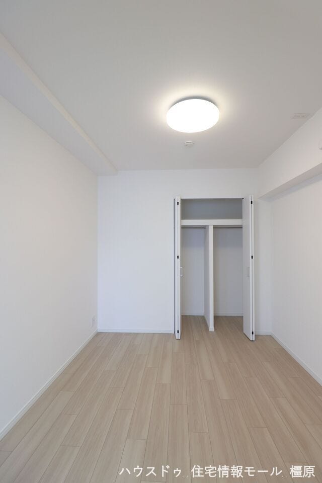 【約5.1帖】リビングの延長としても利用できるお部屋です