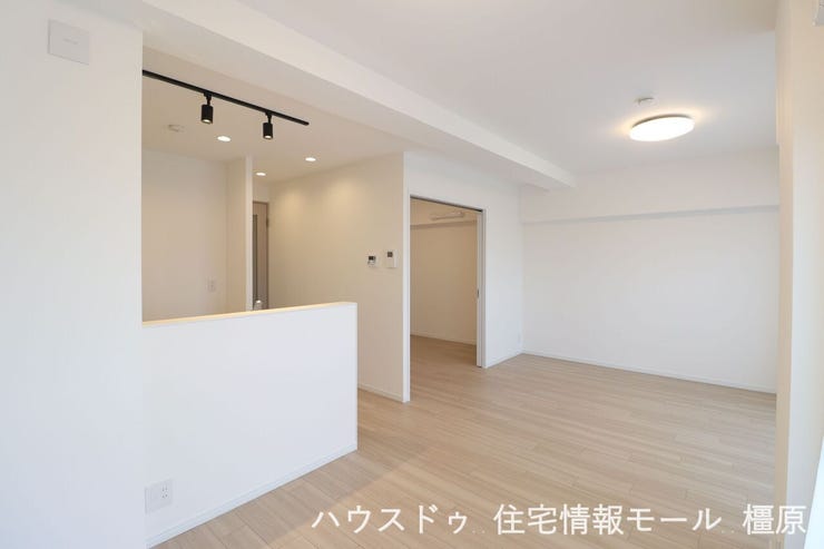 クロス・フローリングは全面貼替済!お手入れ無しですぐに入居していただけます