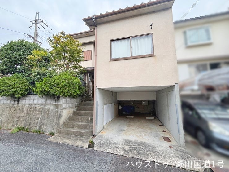 ビルトインガレージで駐車スペースを効率的に確保できます。