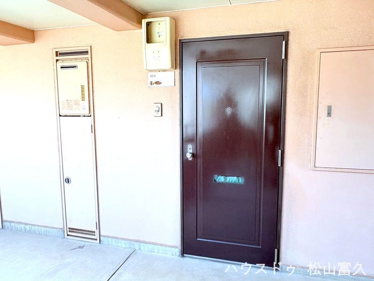 南向きの開口部を活かした採光設計。家全体に光が届きやすく、コンパクトながらも圧迫感を感じさせない、暮らしやすさを追求した間取りです。