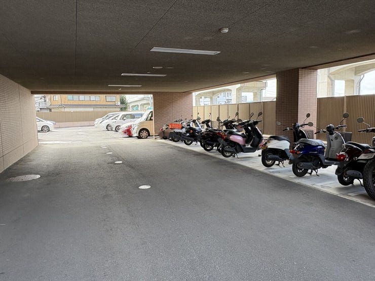 バイク専用の駐車場も完備!