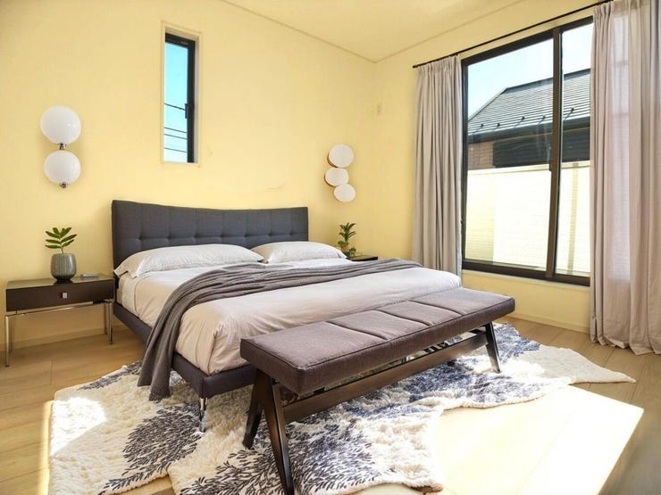 ◎洋室:2号棟(2/1撮影)
南向きでまんべんなく陽射しが差し込み、明るいお部屋に!
※家具はCGになります。