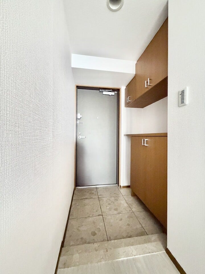 家族の履物が全部しまえそうなワイドな玄関収納