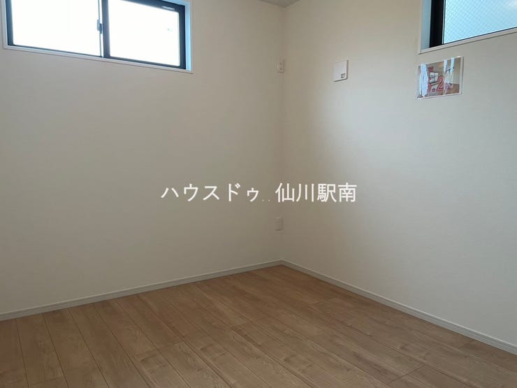 居室として利用可能な4.8帖納戸