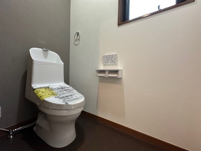 2階トイレ
新品に交換済みです!