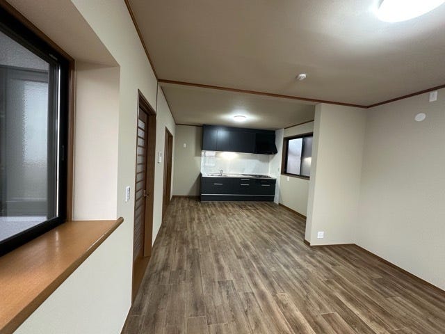 16畳広々LDK。フロアタイルも張替え済みです。