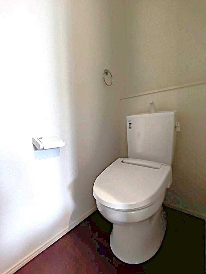 2階にもトイレがあり、朝の混雑の解消にも役立ちます