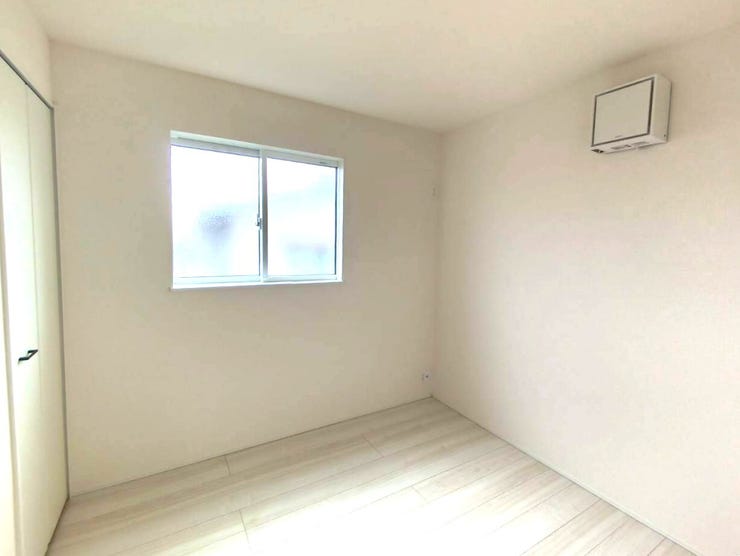 お掃除のしやすいフローリングの部屋です