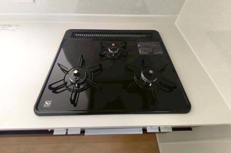 効率よくお料理ができる3口コンロです