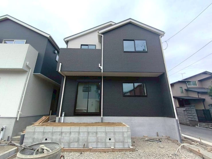 【外観】
シンプルさに際立つデザイン性の外観です