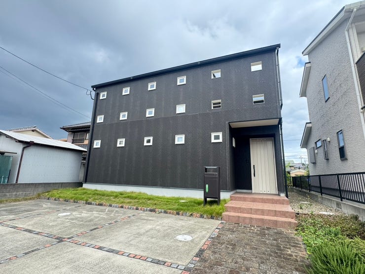 【外観】
2025年10月撮影