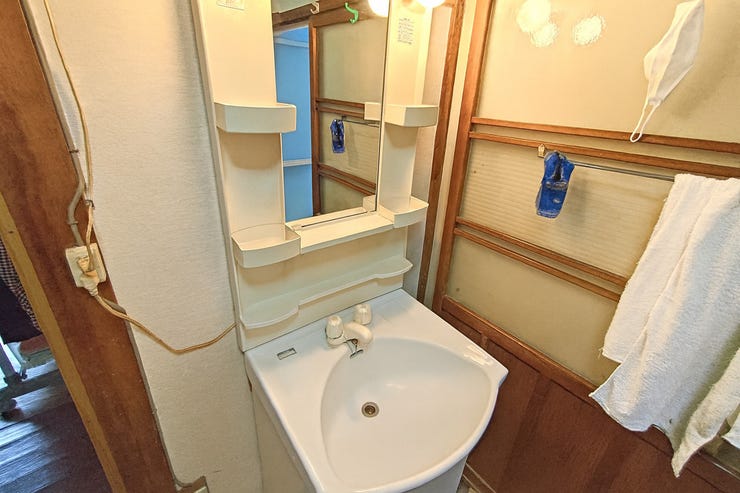 ※空室をイメージしCG加工したものです。
画像は実際の室内写真と間取り図から再現した「室内イメージ」で実際とは多少異なります。