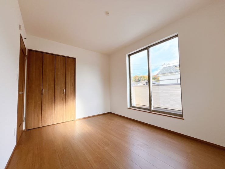 ご家族揃ってお休みいただける、広々としたお部屋です。