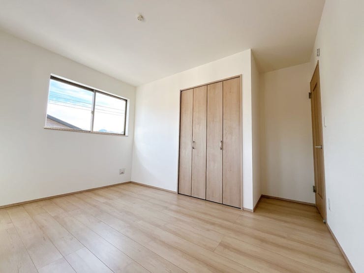 広い居室なので主寝室としてもピッタリです◎