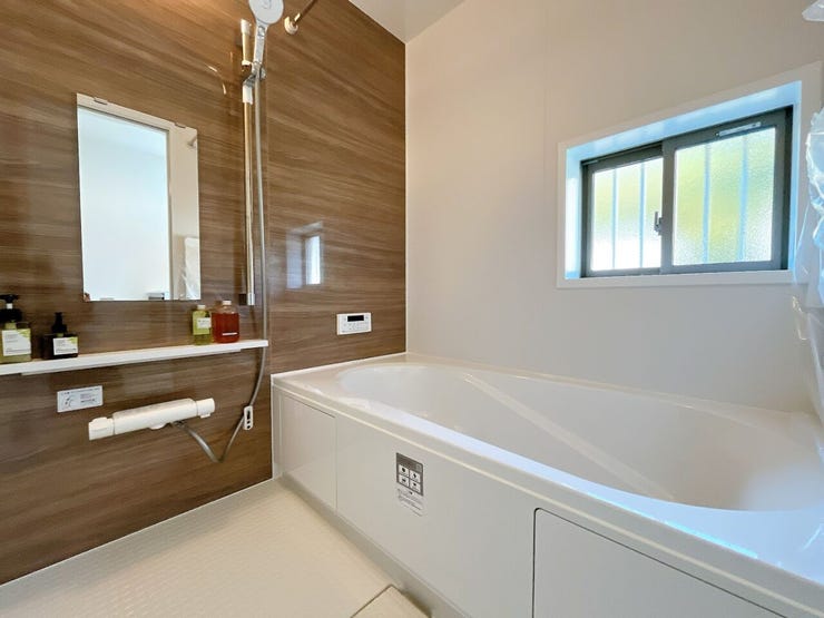 1坪以上の広々バスルーム◎
1日の疲れを癒してくれます。