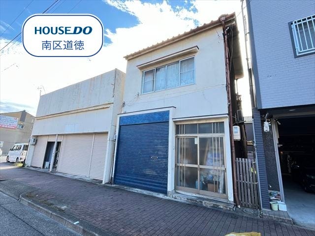 【外観】
約32.99坪のお土地です。
名鉄常滑線/道徳駅 徒歩約16分、市営バス「南陽通六丁目」停 徒歩約2分。
(2025年10月23日撮影)