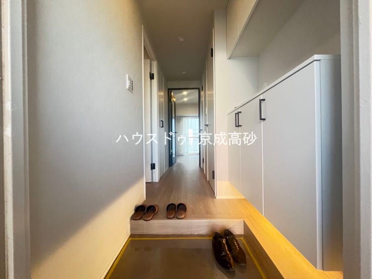 お家に出会う人々を出迎える玄関だからこそ、広々清潔感あふれる空間にしたいですね!