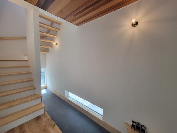 玄関~ウッドデッキにつながる土間♪