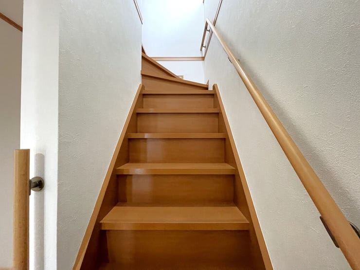 階段
手すり付きの階段♪