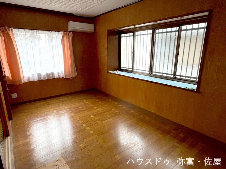 南向きのリビングは暖かい日差しが感じられます(^^)