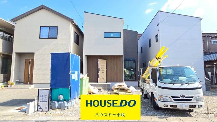 【外観】
駐車2台可能♪
耐震等級3で地震に強い家!