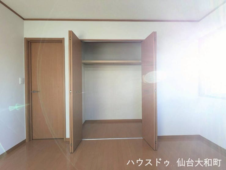 各居室に収納付き♪お部屋をすっきりと広く活用できます