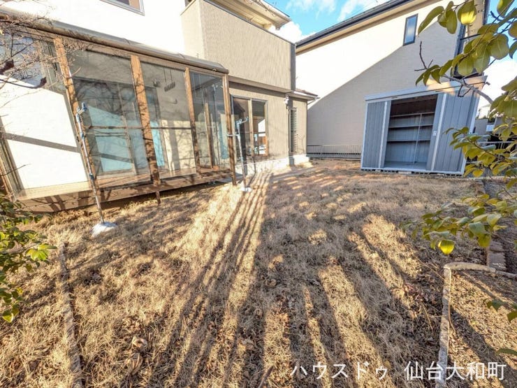 陽当たりの良いお庭では、なにをしようかと考えるだけでワクワクします♪