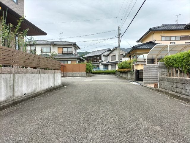西側道路 南から北方向