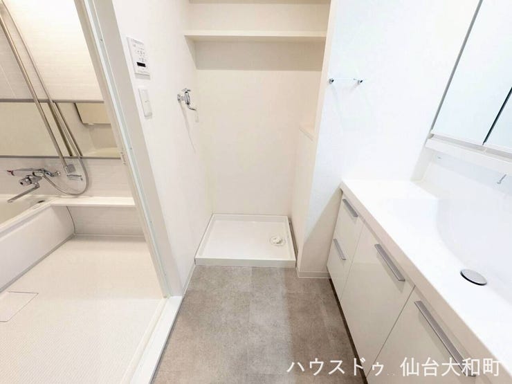 【洗面脱衣室・洗濯機置き場】