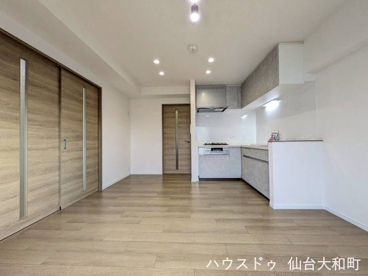 【リビング】木目の内装が落ちついた雰囲気です+*