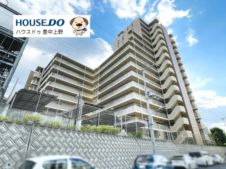 【外観】
北大阪急行線「緑地公園」駅徒歩10分!エントランスはオートロックが付いており、内装・外装ともにホテルライクな高級感に包まれております!