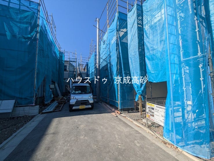 物件の陽当りや通風・仕様設備やお部屋の大きさの比較、近隣・周辺環境や街並みなど、資料には掲載していない情報が現地にはたくさんあります。 是非一度、ご内見ください。