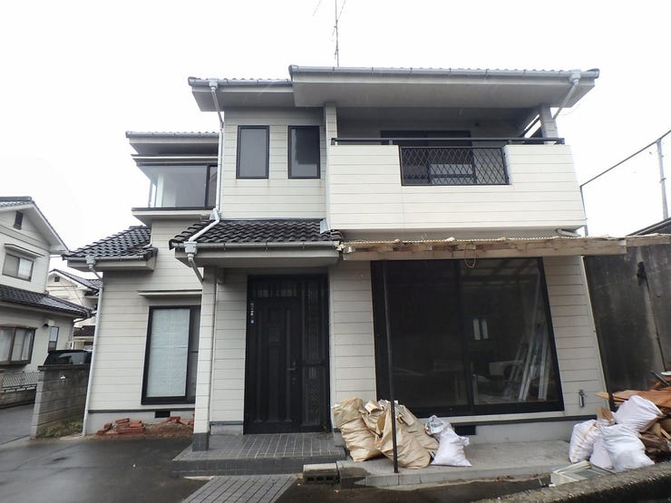 外観を南側より撮影 2025.10.22 雨天時