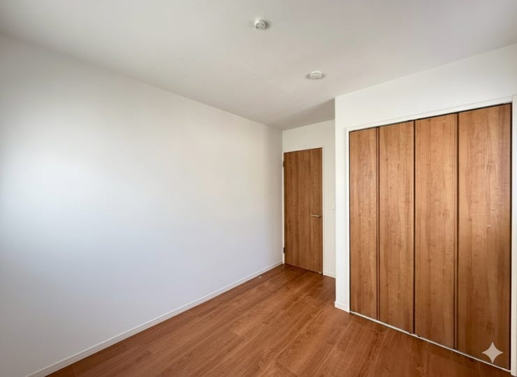 *北西側5.4帖洋室*