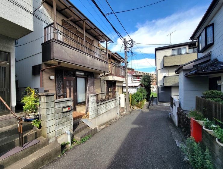 ◇前面道路
→前面道路部分に電柱がございます。