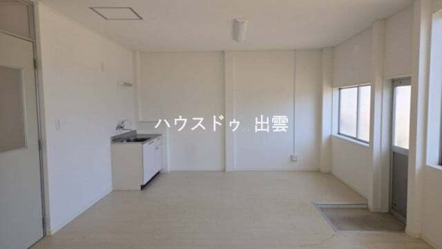 広々事務所として使えそうです。