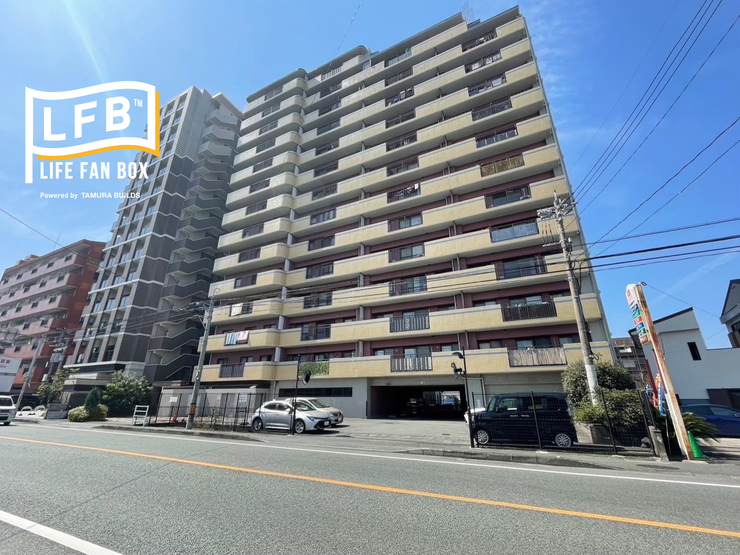 【外観】
フルリフォーム後のお引渡し♪