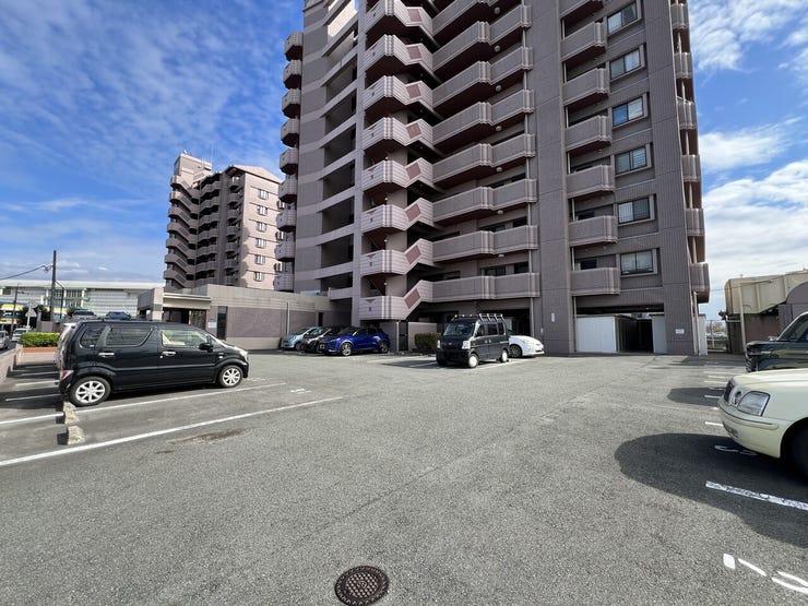 ■□■駐車スペース■□■
駐車場や駐輪場は無料です♪空きあり♪詳しくはお問い合わせください☆