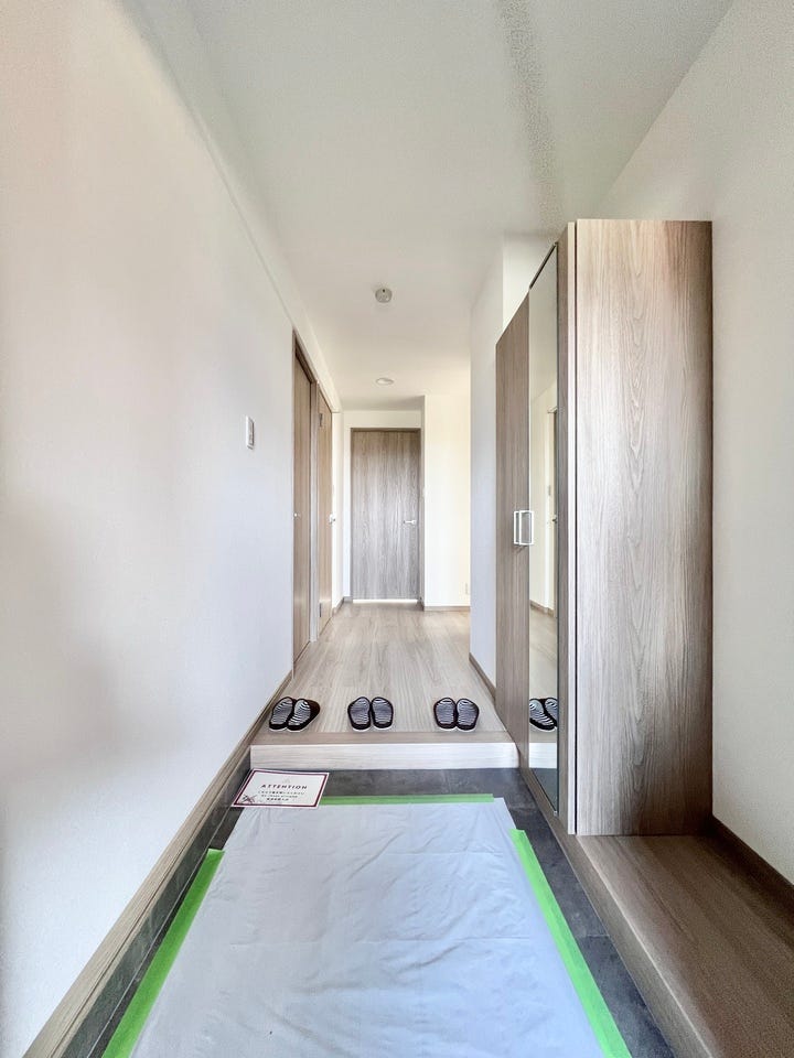 ■□■玄関■□■
シューズボックスには全身が確認できる鏡付きで、お出かけ前の身だしなみチェックができます◎土間スペースも余裕があり、靴の脱ぎ履きもゆっくり出来ますね♪