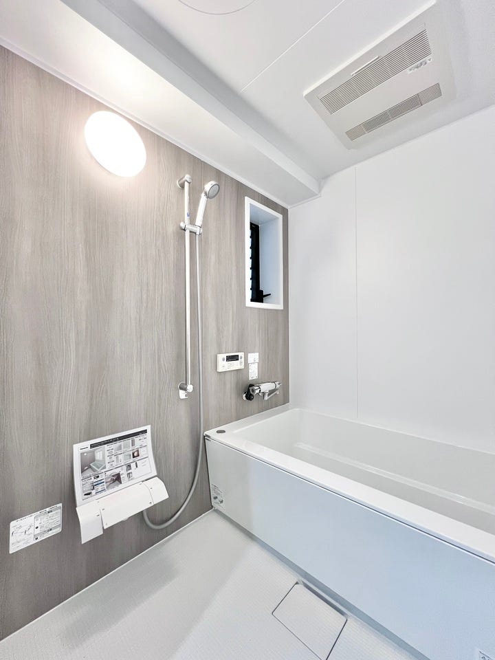 ■□■浴室■□■
【ユニットバス新規交換】1日の疲れを癒すあたたかなバスルーム☆暖房換気乾燥機付きで雨の日のお洗濯物にも効果的です♪