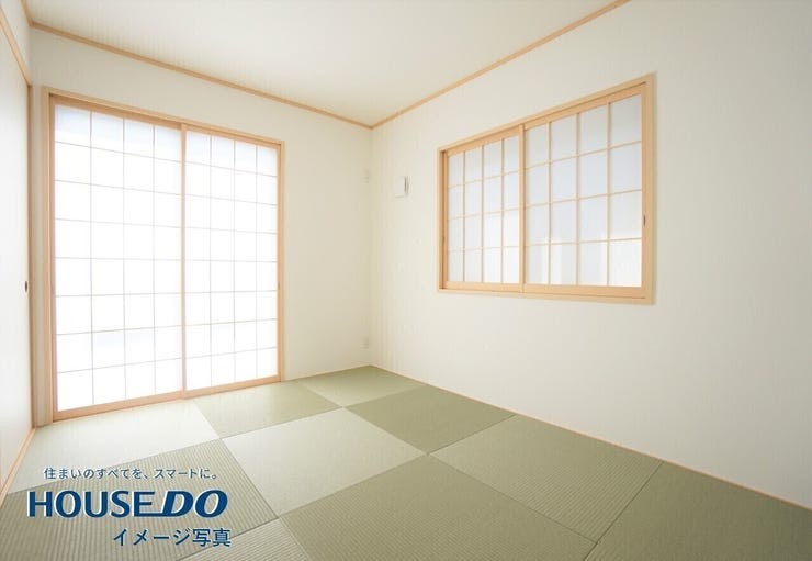 1階には約4.5帖の洋風和室がございます。すぐに横になれる和室は、みんながほっと一息つける空間です♪