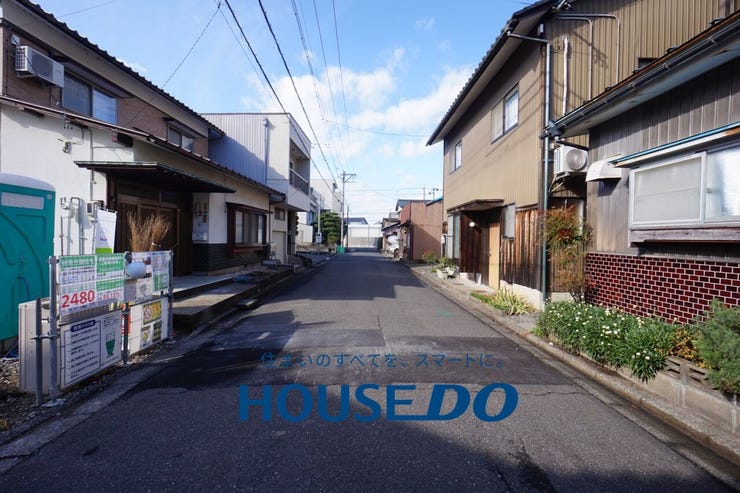 前面道路は幅約6.0mございます♪