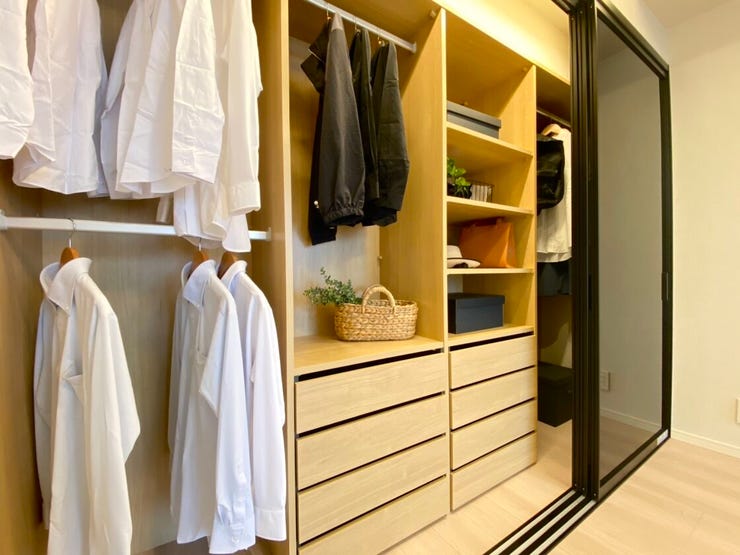 引き出し式の収納があるのが実用的です。