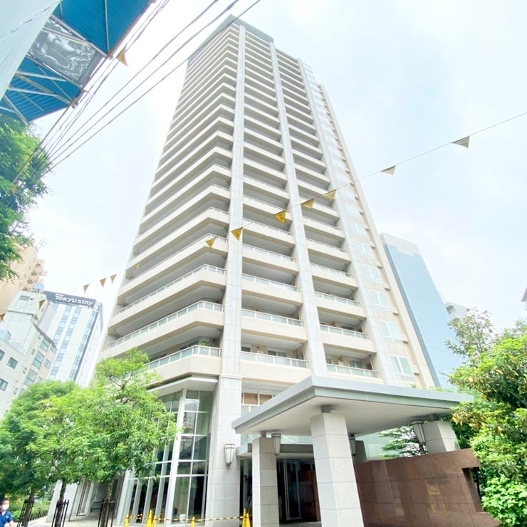 【外観】
京急蒲田駅からはアーケードを通って出口からすぐ。雨の日でも便利な立地です。