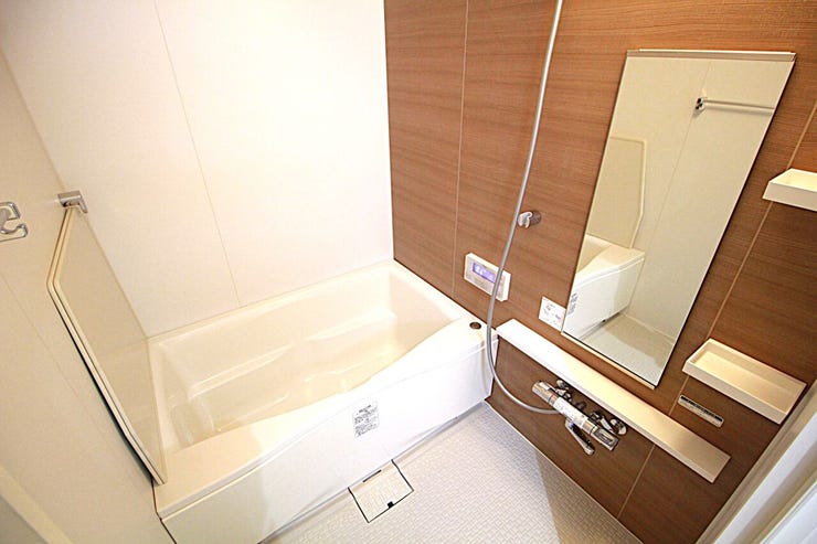 心と身体にやすらぎを与えてくれるバスルーム。毎日のバスタイムを贅沢に、豊かにしてくれます。