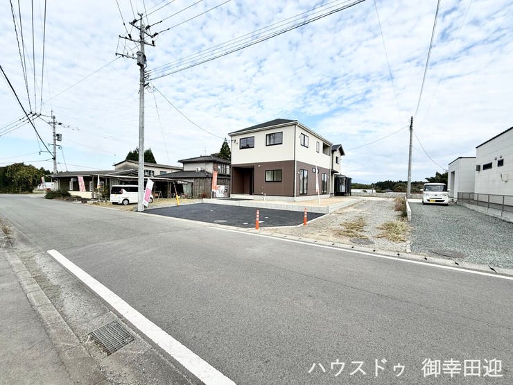 ■□■理想を叶える、新しい暮らしの舞台■□■高いデザイン性と機能性を兼ね備えた住まい。ここで、家族の新しい物語が始まります。