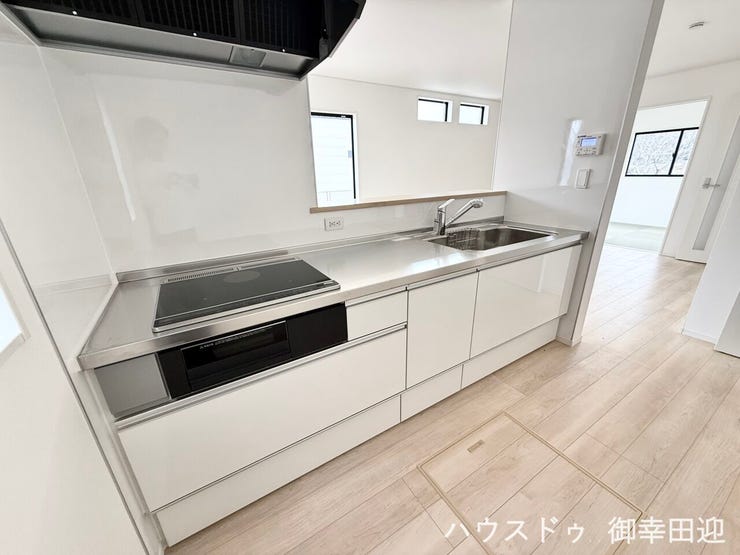 ■□■家族の「美味しい」が集まる、喜びを生み出す舞台■□■高い機能性と美しいデザインを両立。料理する人も、待つ人も、笑顔になれる場所です。