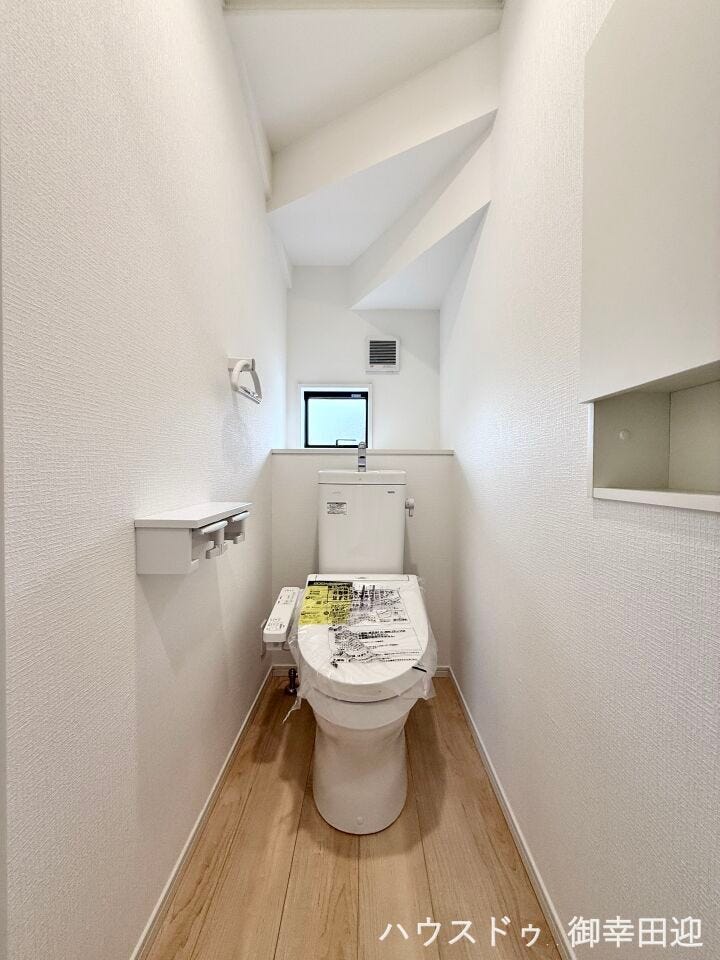 ■□■安らぎのひとときを提供する場所■□■清潔さと静けさを両立した空間。心落ち着くひとときを過ごせる、プライベートなレストルームです。