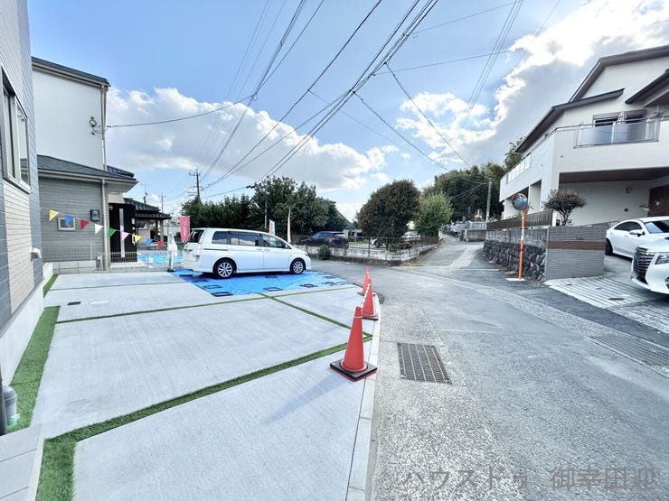 ■□■駐車スペース■□■
私たちの生活には欠かせない車やバイクを駐車できるスペースです♪